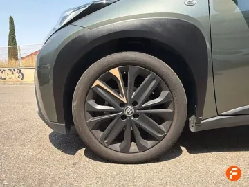 Car image 20