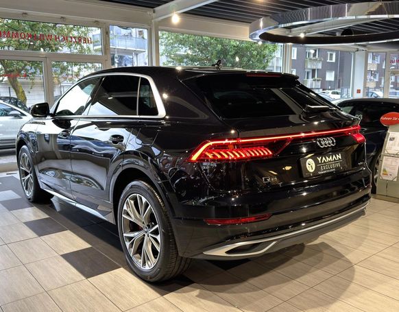 Audi Q8 55 TFSIe S-line 280 kW image number 3