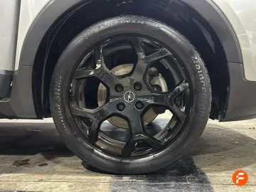 Car image 28