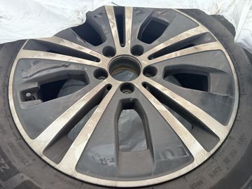 Car image 28