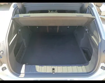 Car image 38