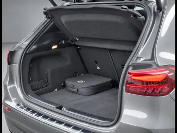 Car image 38