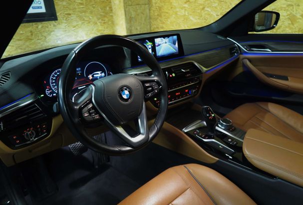 BMW 518d Touring Luxury Line 110 kW image number 7