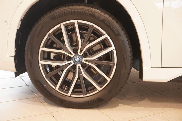 BMW iX1 xDrive30 M Sport 200 kW image number 12