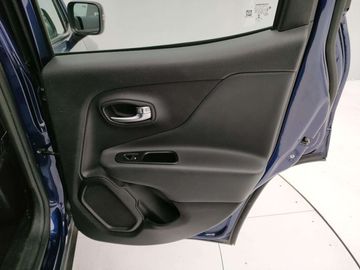 Car image 37