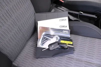 Car image 35