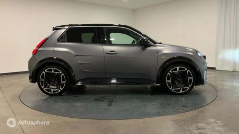 Car image 4
