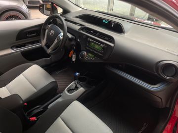 Car image 12