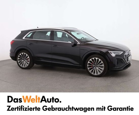 Audi Q8 55 quattro e-tron S-line 250 kW image number 7