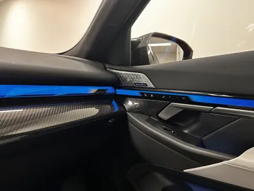 Car image 47