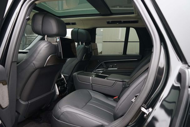 Land Rover Range Rover P460e Autobiography 338 kW image number 4