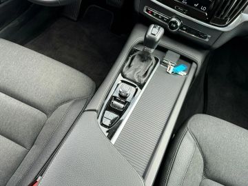 Car image 36