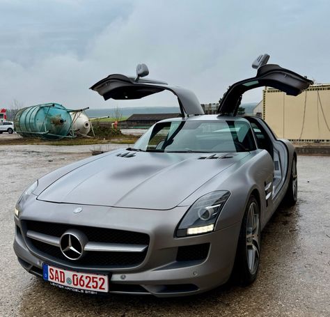 Mercedes-Benz SLS AMG Coupe 420 kW image number 2