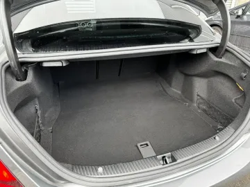 Car image 37