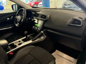 Car image 27