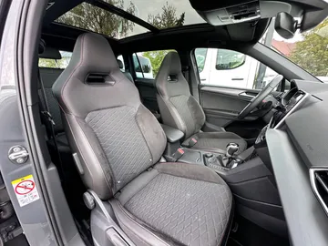 Car image 37