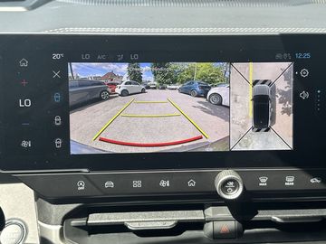 Car image 25