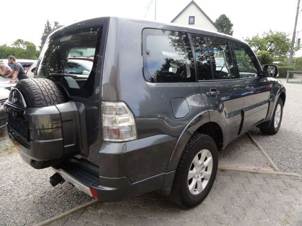 Mitsubishi Pajero 3.2 147 kW image number 3