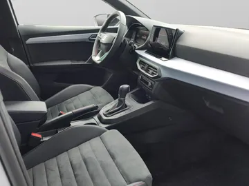 Car image 23