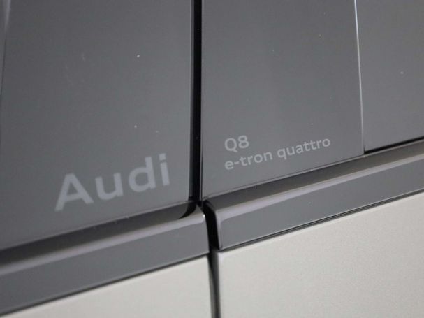 Audi Q8 50 e-tron 95 kWh 250 kW image number 31