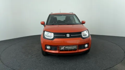 Car image 4