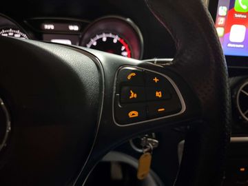 Car image 32