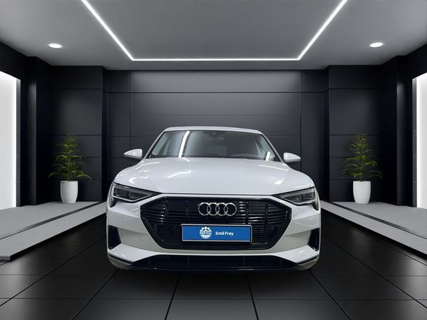 Audi e-tron 50 quattro Sportback 230 kW image number 2