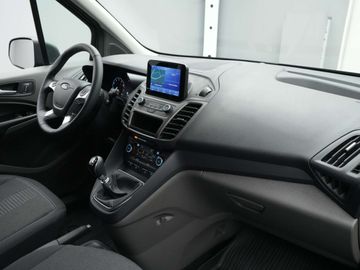 Car image 32