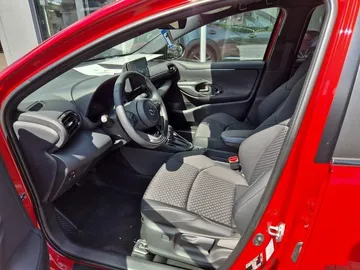 Car image 10