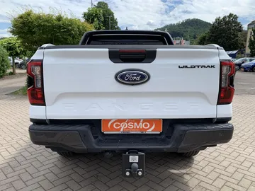 Car image 32