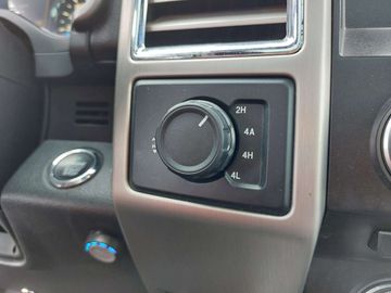 Car image 37