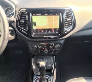 Car image 32