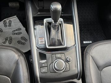 Car image 12