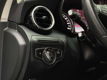 Car image 32