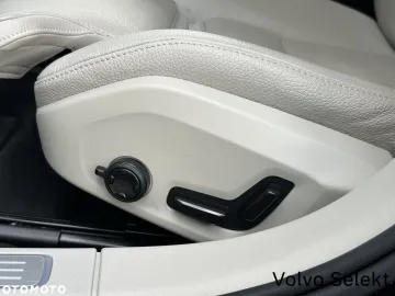 Car image 40