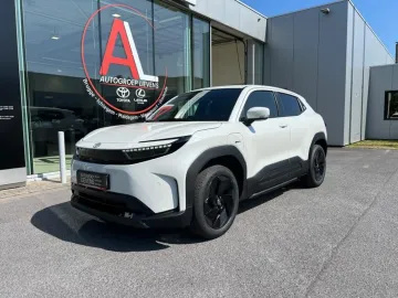 Car image 18