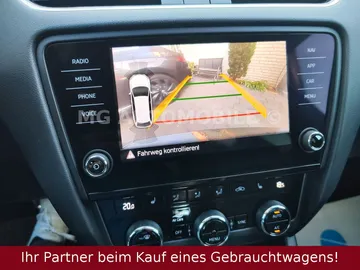 Car image 29