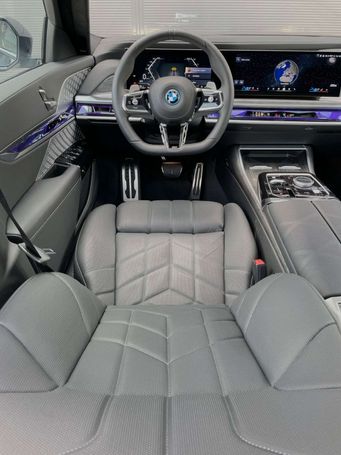 BMW 750e xDrive M Sport 360 kW image number 18