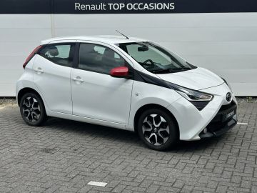 Car image 2