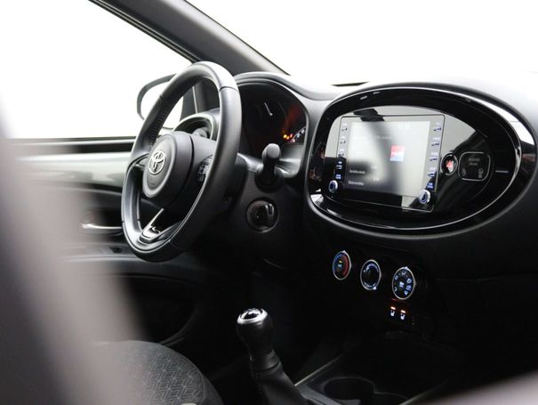 Toyota Aygo X 1.0 VVT-i 53 kW image number 31