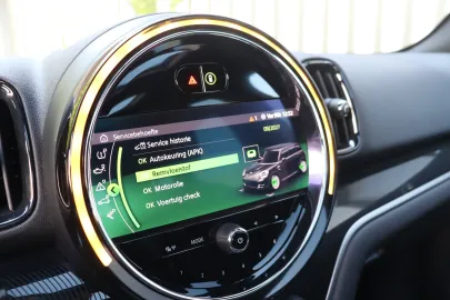 Car image 35