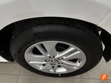 Car image 24