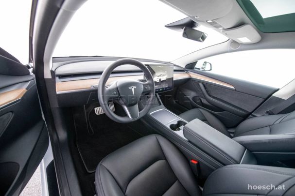 Tesla Model 3 60 239 kW image number 21