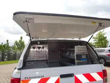 Car image 31