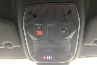 Car image 37