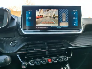 Car image 24