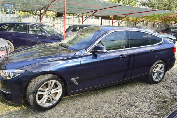 BMW 320i Gran Turismo xDrive 135 kW image number 2