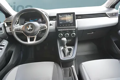 Car image 15