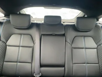 Car image 41