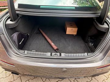 Car image 38